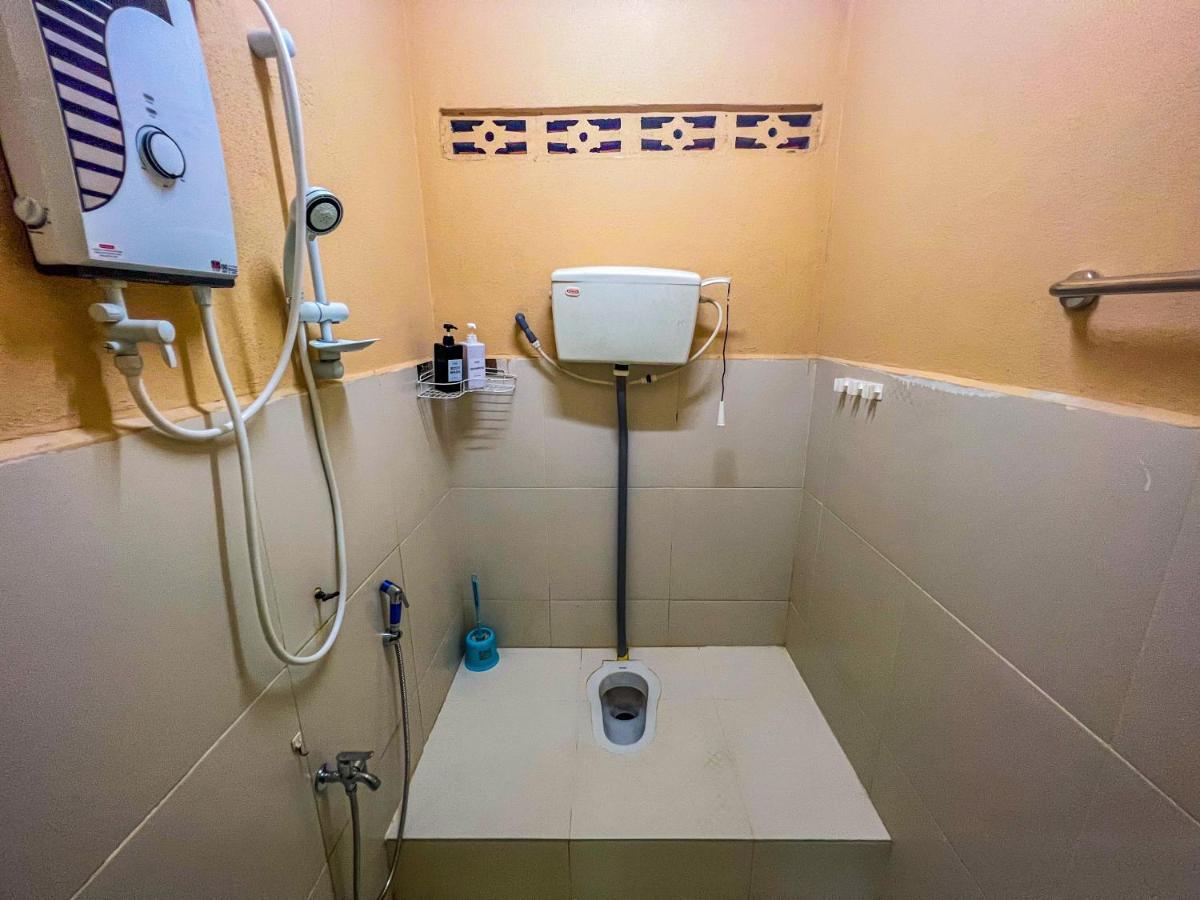 Nail Guest House Kuala Besut Kampong Nail Exterior photo