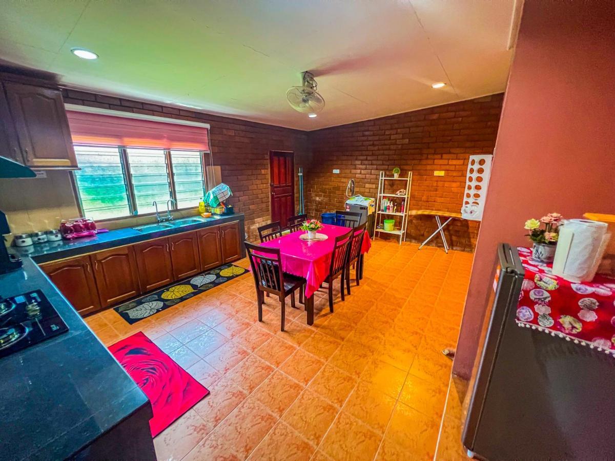 Nail Guest House Kuala Besut Kampong Nail Exterior photo